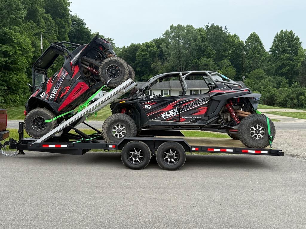 Flex Hauler Standard with two side-by-sides loaded