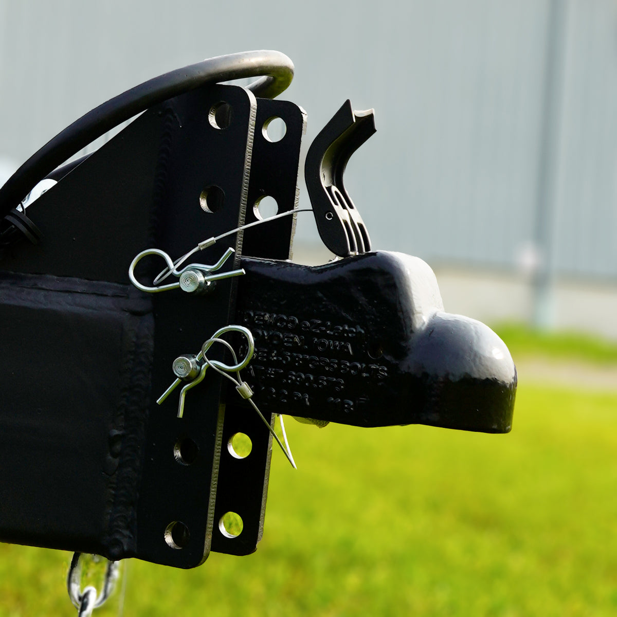 EZ Latch ball coupler on the adjustable hitch